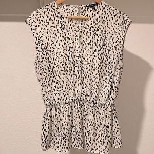 Medium Leopard Print Keyhole Top Banana Republic